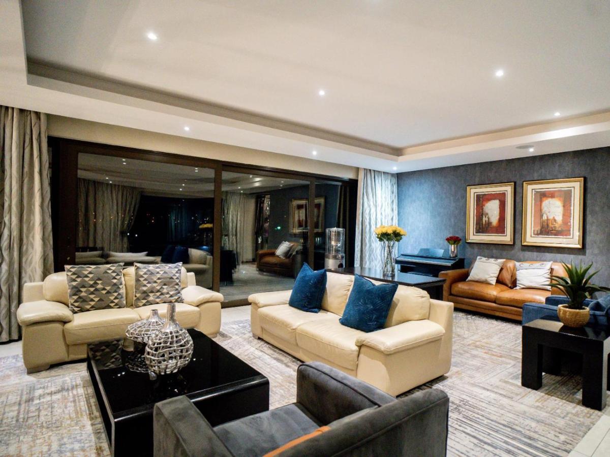 One O Eight Boutique Hotel 베노니 외부 사진