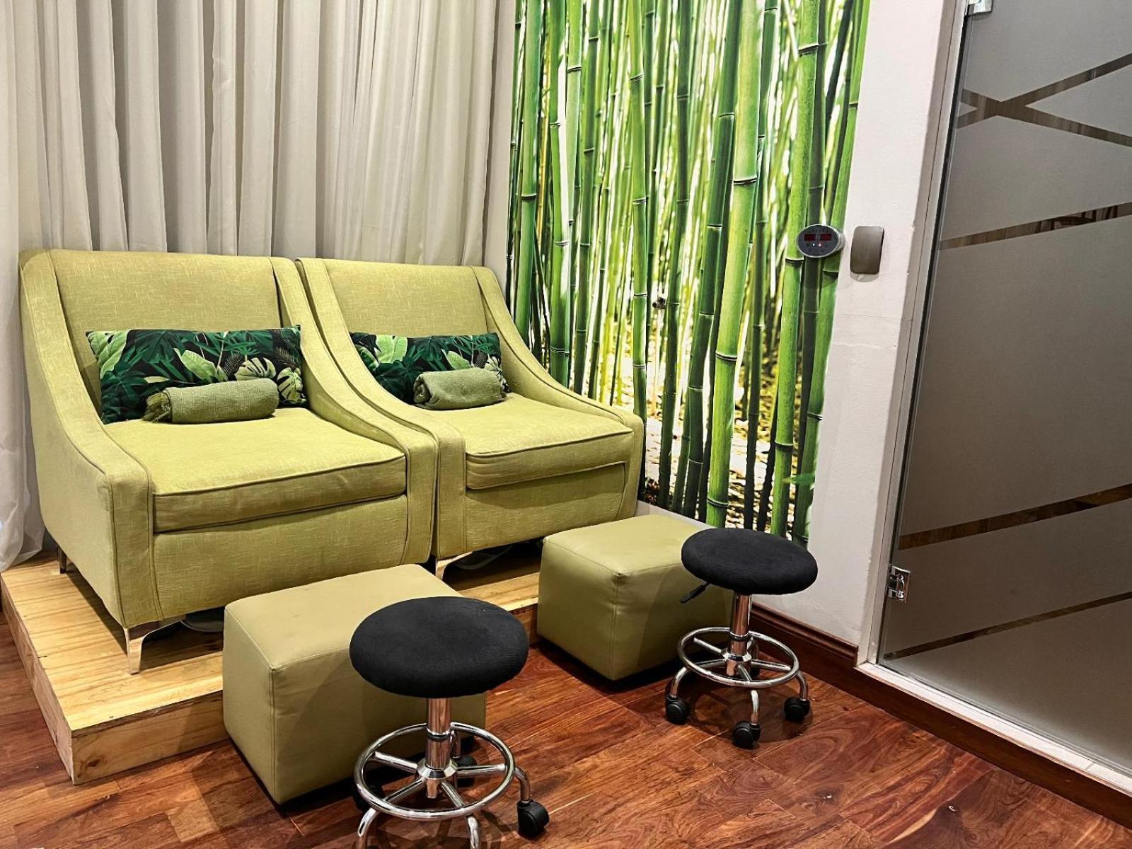 One O Eight Boutique Hotel 베노니 외부 사진