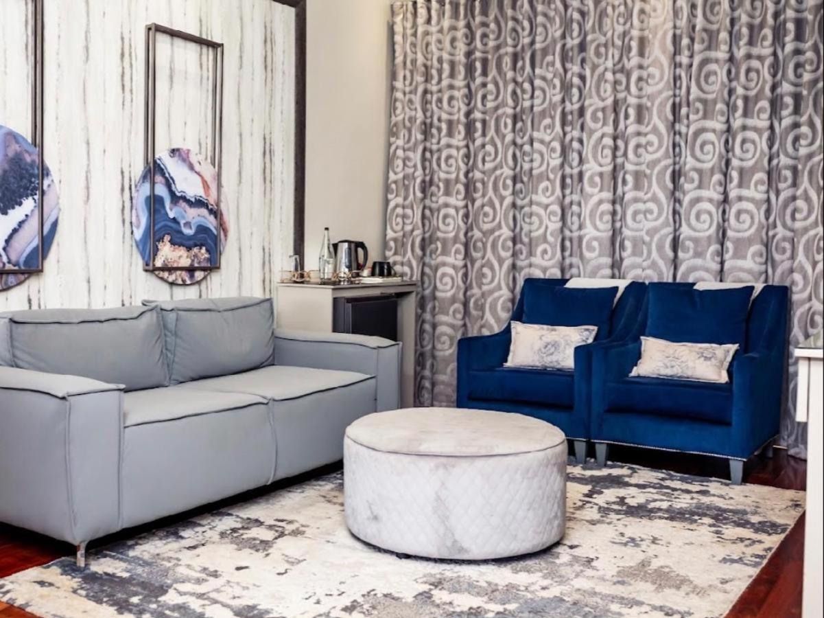 One O Eight Boutique Hotel 베노니 객실 사진