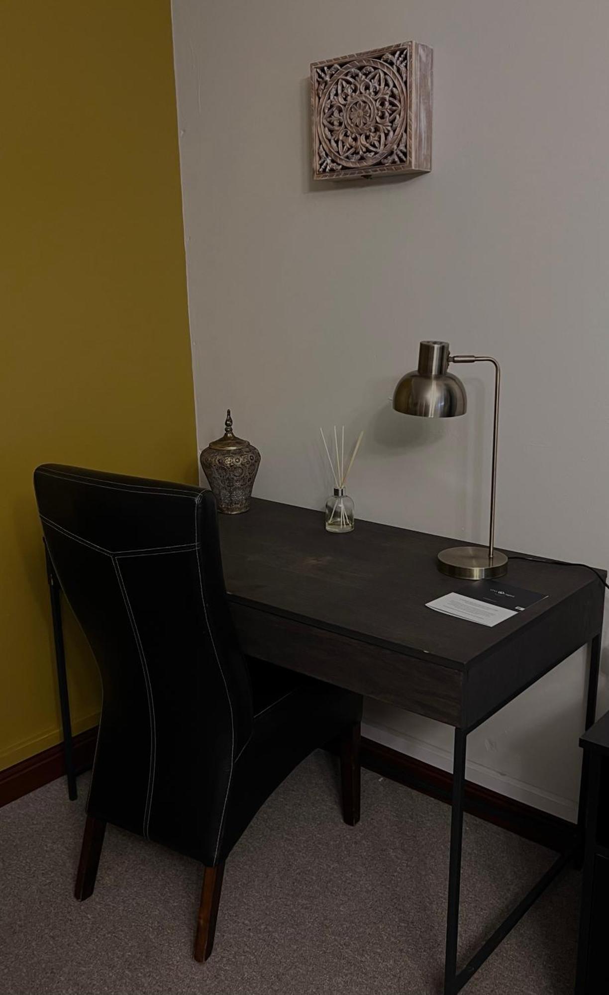 One O Eight Boutique Hotel 베노니 외부 사진