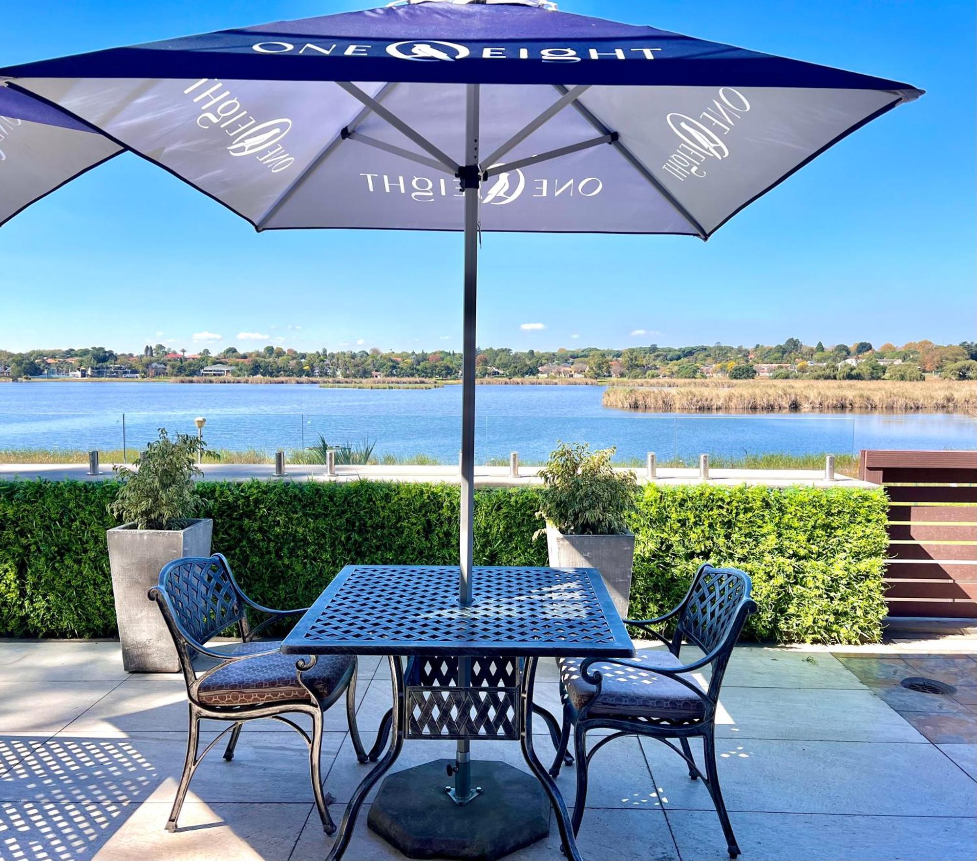 One O Eight Boutique Hotel 베노니 외부 사진