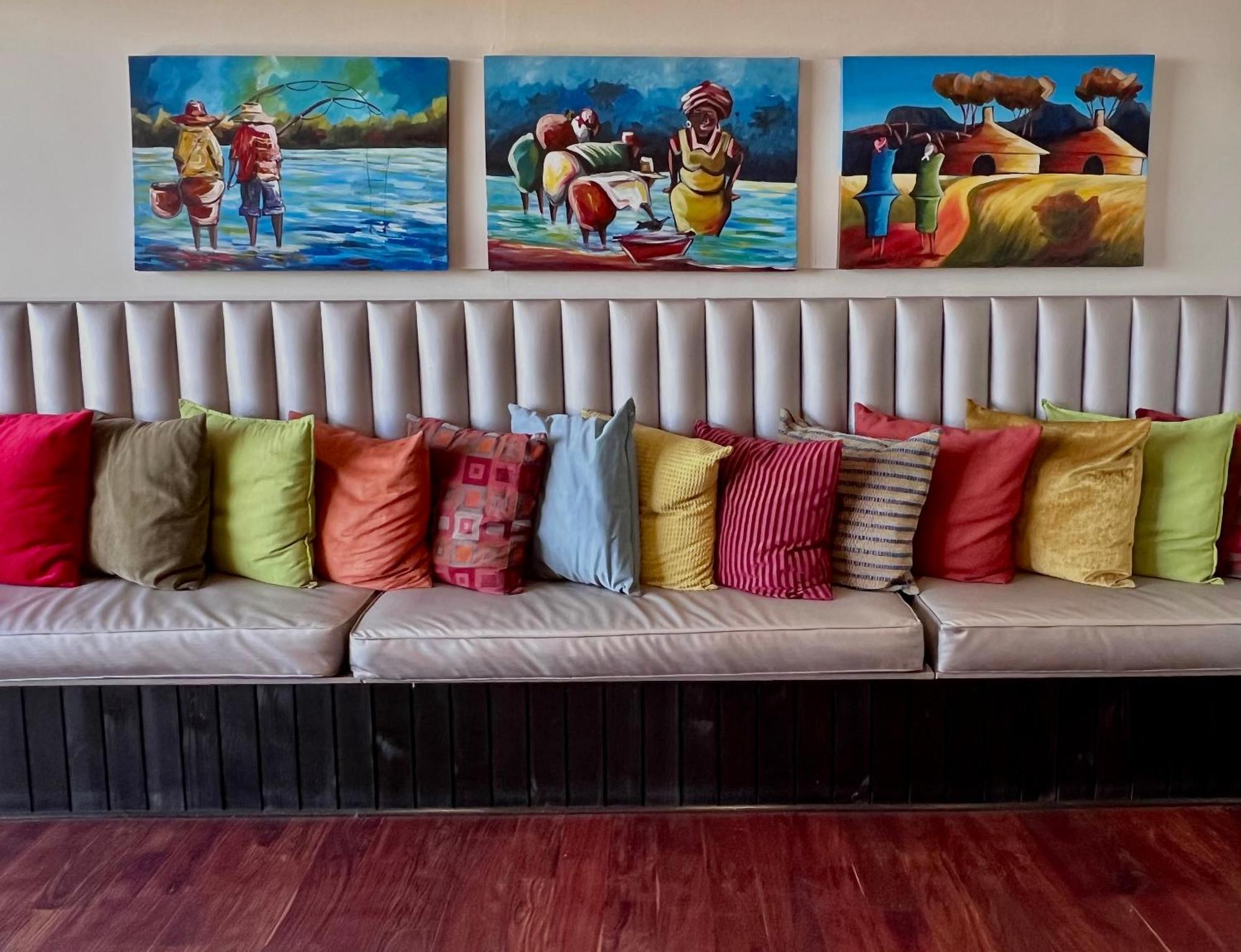 One O Eight Boutique Hotel 베노니 외부 사진