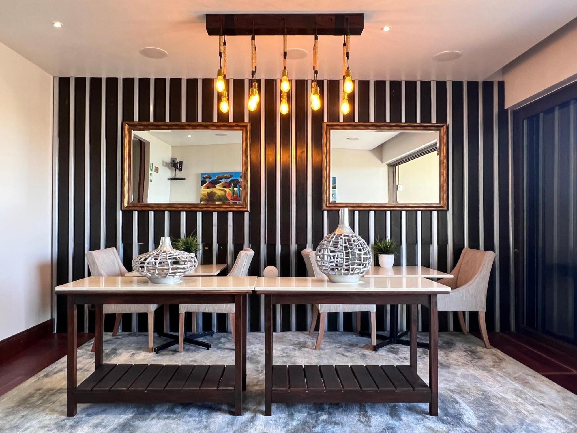 One O Eight Boutique Hotel 베노니 외부 사진